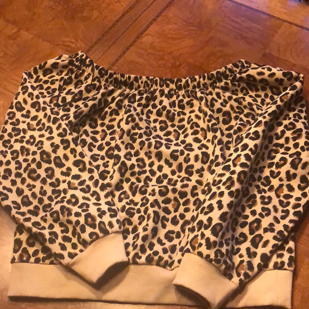 Leopard H & M off the shoulder sweatshirt